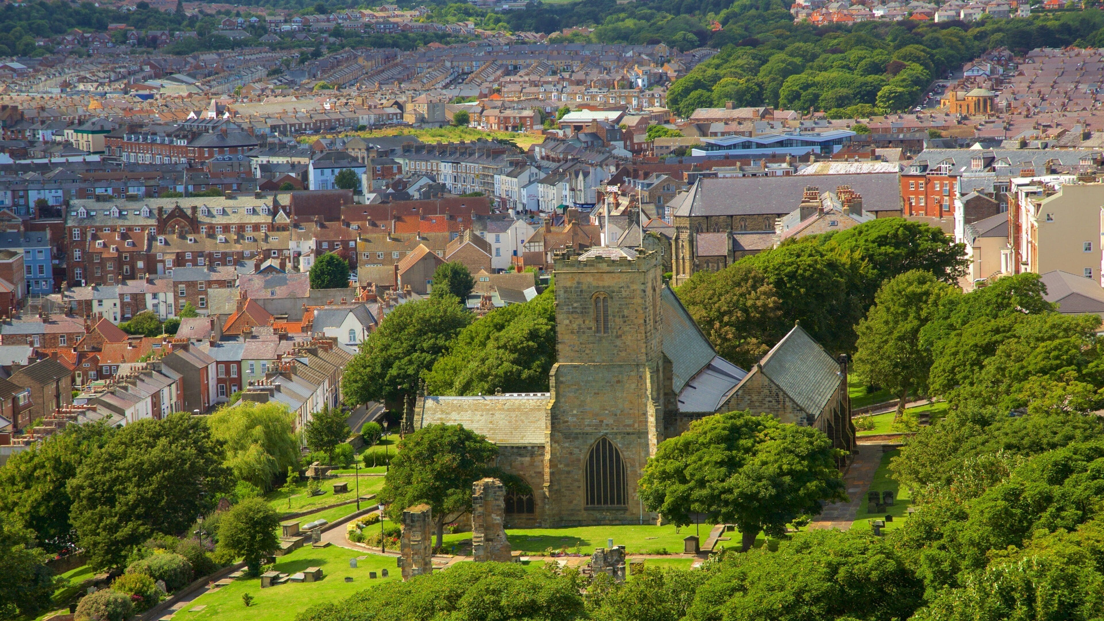 Scarborough featuring heritage architecture and a coastal town