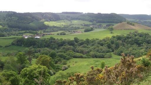 From L to R, Bridge Farm, Howden Farm, Langdale End and Howden Hill