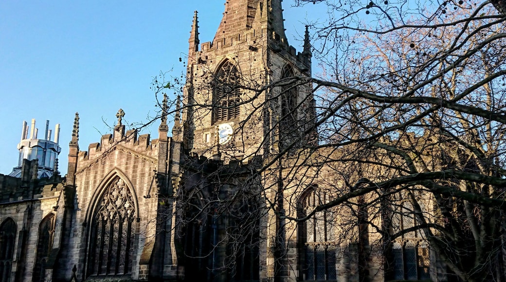 Sheffield cathedral in the autumn sunshine