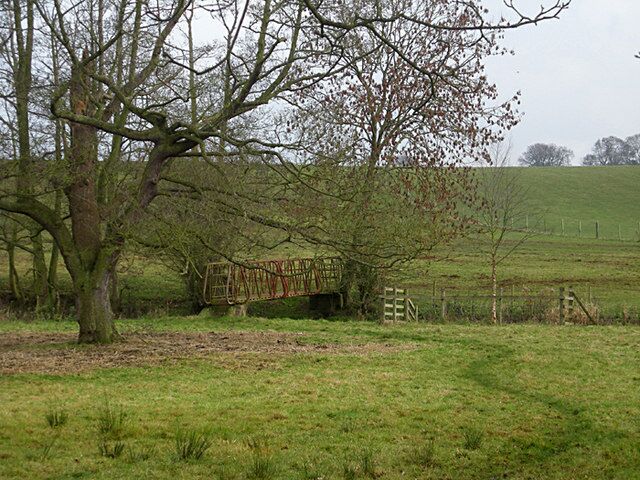 Footbridge near Mill House