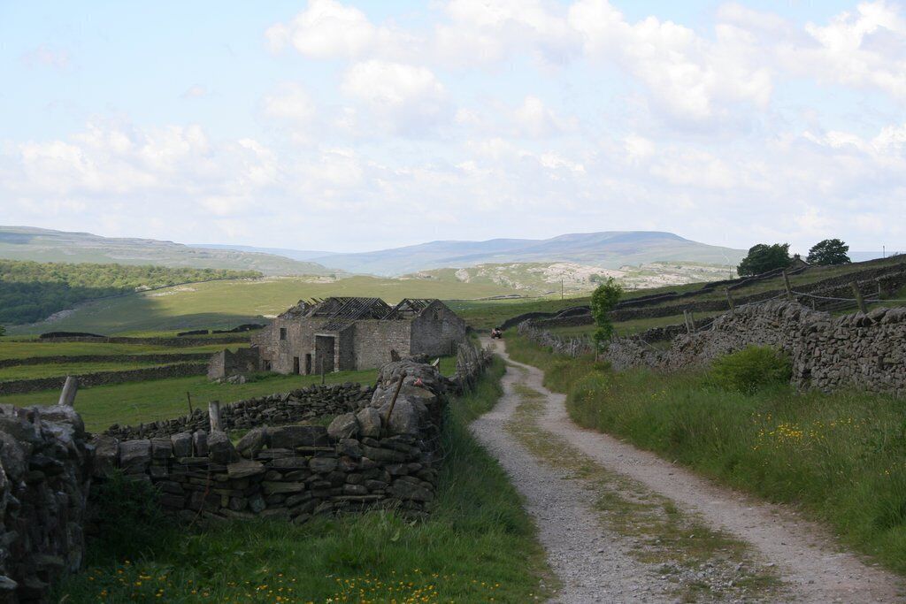 Ruined barn, Edge Lane