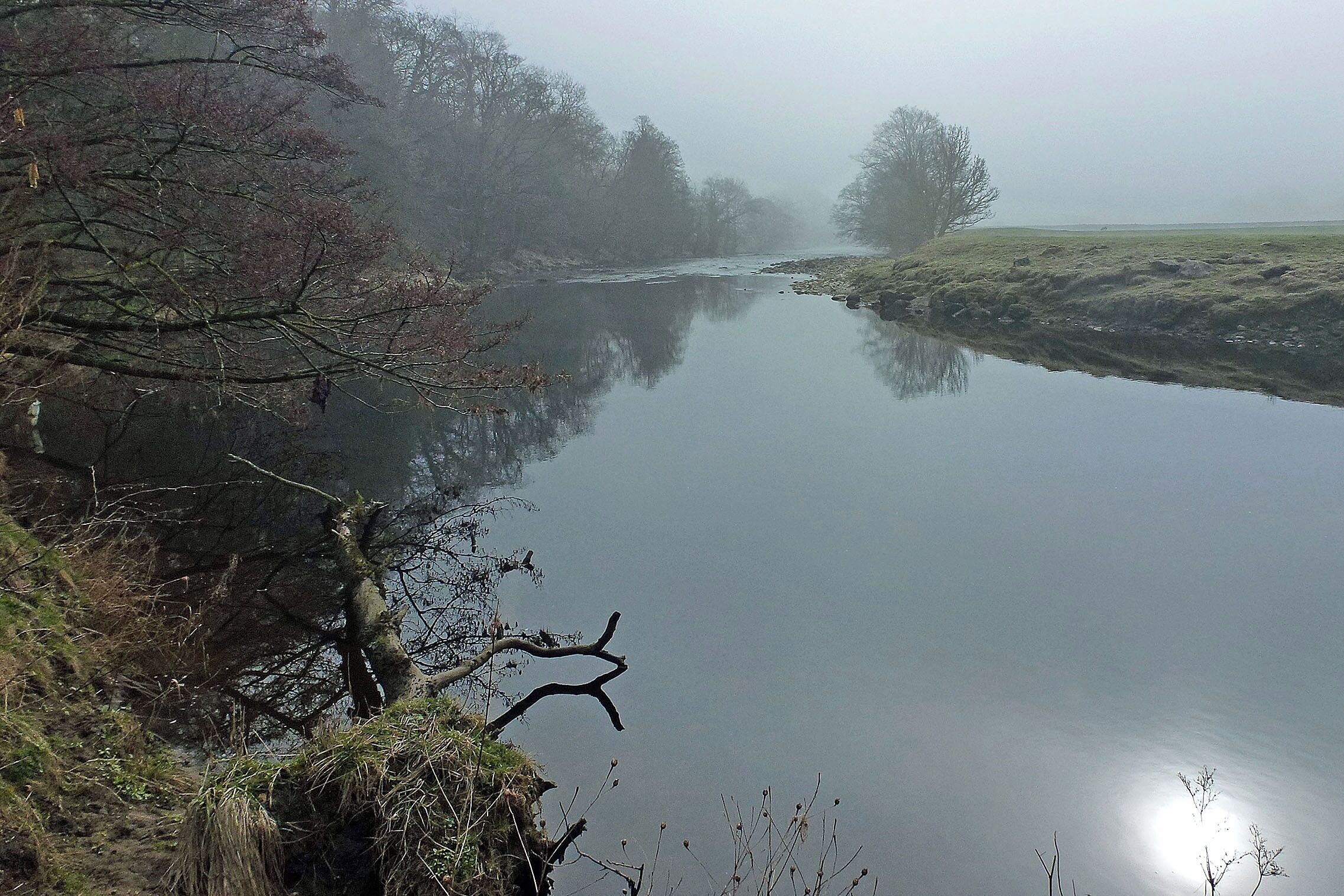 Sun breaking through early morning mist on the River Wharfe between Burnsall & Appletreewick in the Yorkshire Dales
#GreatOutdoors