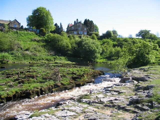 Ghaistrill's Strid Grassington. This fast flowing stretch of the River Wharfe just North of Grassington is a popular area with canoeists and walkers.