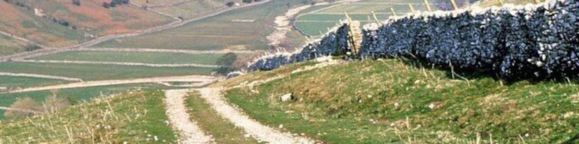 Green lane into Littondale This green lane forms part of the original route from Ribblesdale to Littondale. Seen here as it descends to New Bridge near Litton.