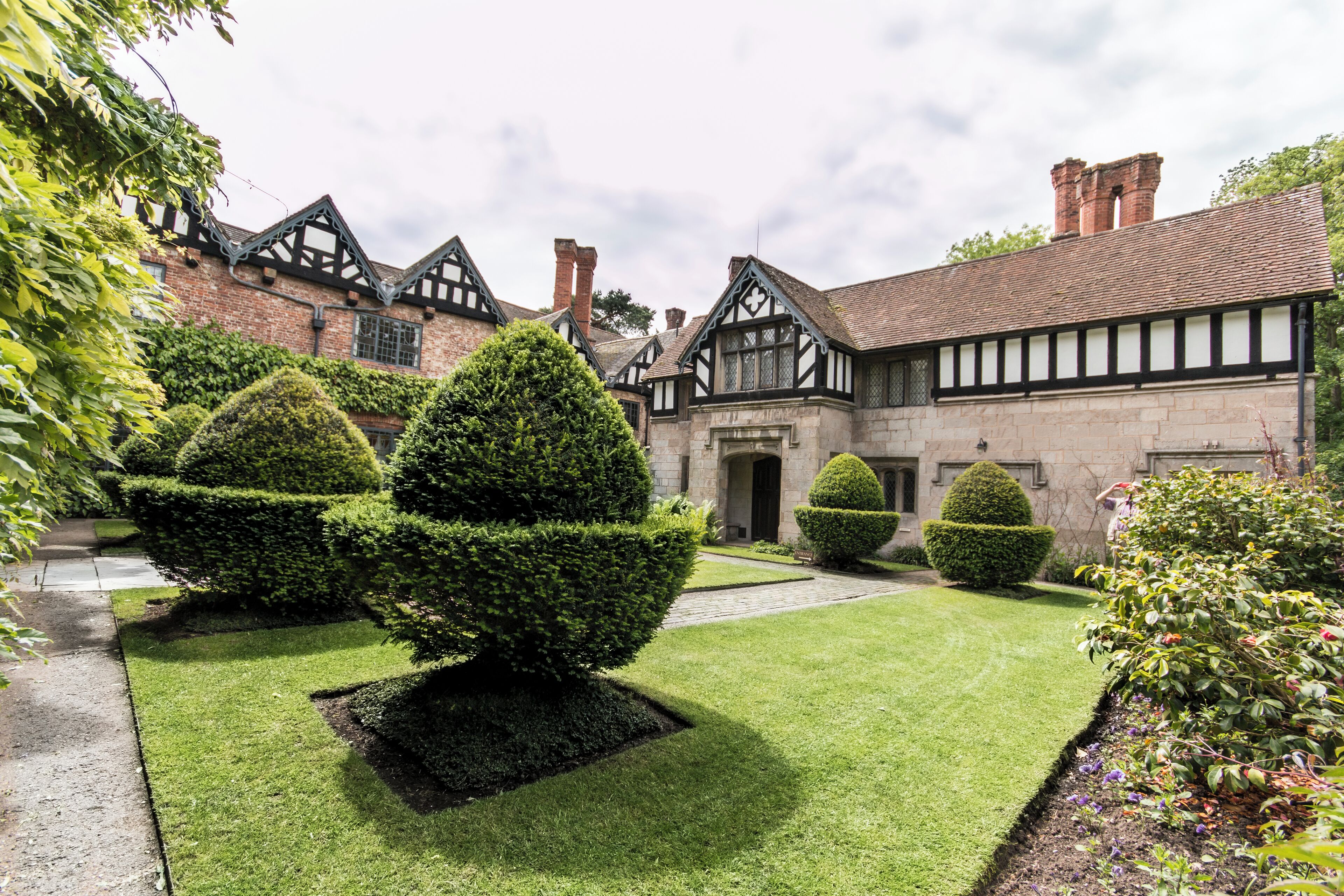 Baddesley Clinton medieval moated manor house Warwickshire National Trust