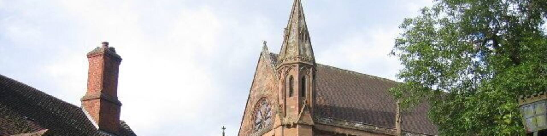 The Parish Church of St Mary the Virgin, Temple Balsall. This church lies within the foundation of Lady Katherine Leveson and has an history going back to the Knights Templar. On the left is the Old Hall of the Knights Templar. For more details of the history of this interesting area see: http://www.cv81pl.freeserve.co.uk/balsall.htm