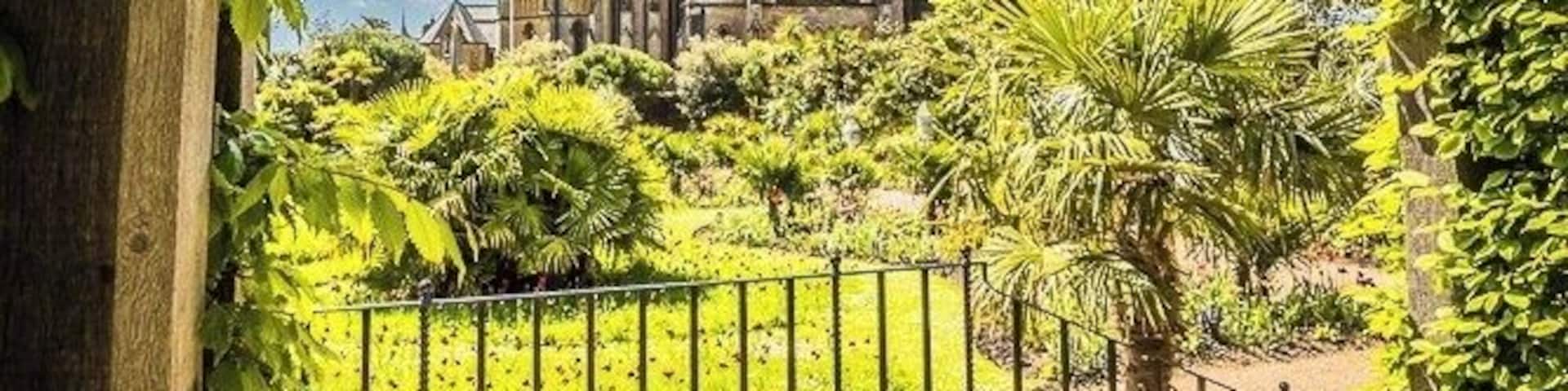 Arundel Cathedral isn't as old as you might think. Even the the castle in Arundel is from 1068, the cathedral was first dedicated in 1873.
This picture was taken from Arundel castle grounds, the Collector Earl's garden.