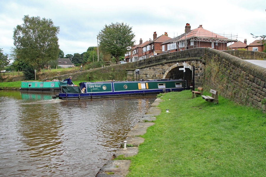Number 1 (Junction Bridge) On Macclesfield Canal Wikidata has entry Q26551240 with data related to this item.