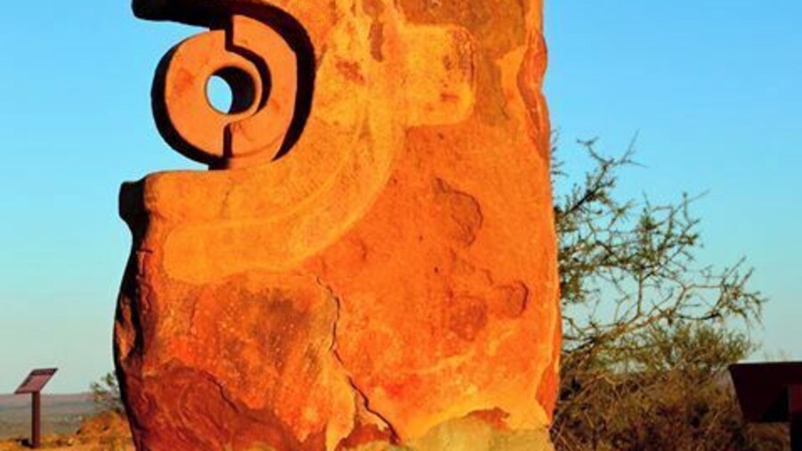 Located just outside Broken Hill is the Living Desert & Sculptures. A famous location in the outback of NSW.
Here the views are breathtaking. The wide brown landscape opens out as far as the eye can see.
Spectacular spot to see an outback sunset light the sky in an array of colours. These sculptures are an added bonus. The sandstone eliminates the colours of the sun and stand strong. A symbol of its people.
#InStone