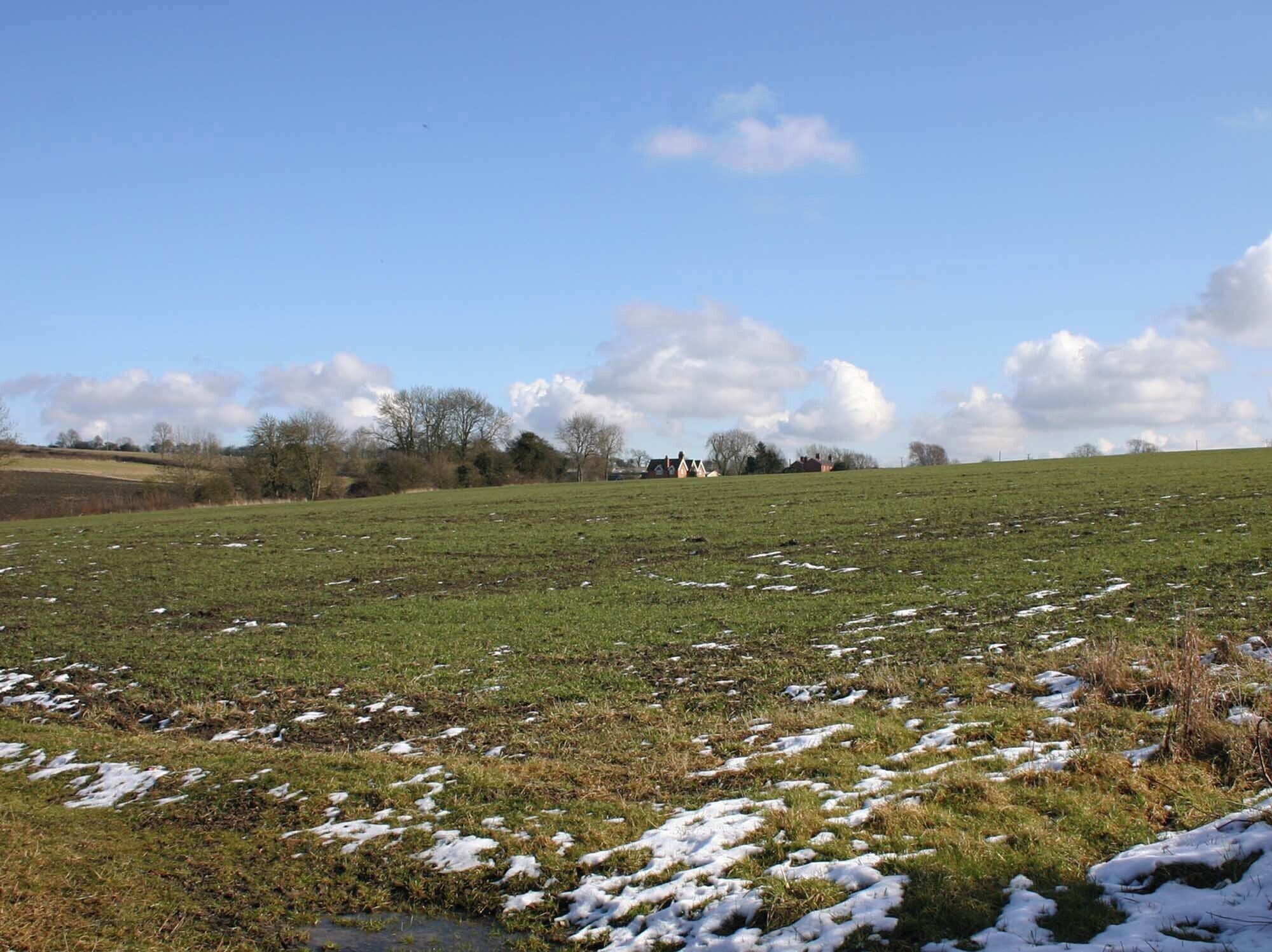 Blue Lane Farm View East towards Blue Lane Farm from the A422 Banbury Road.