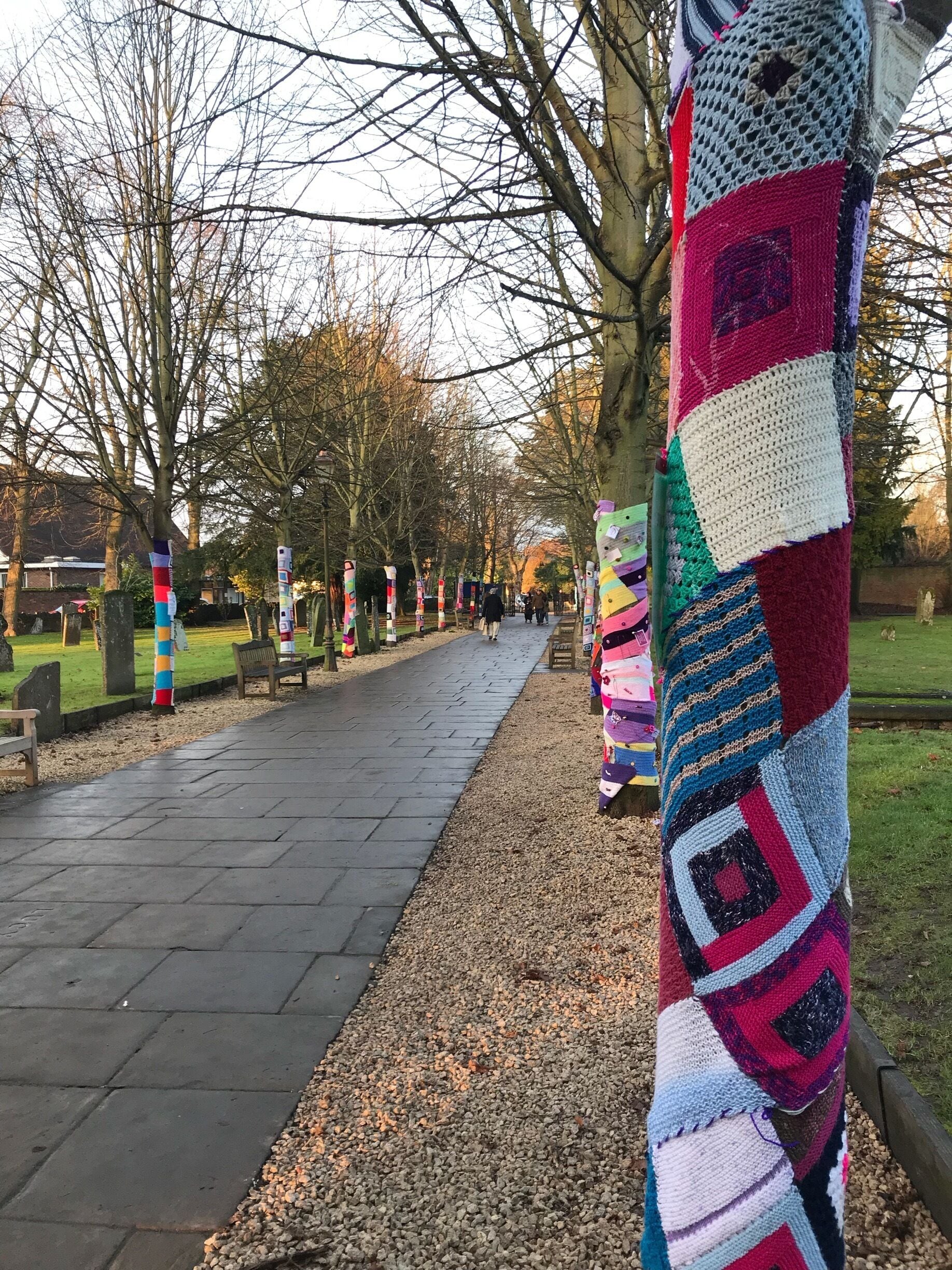 Yarn bombing 
