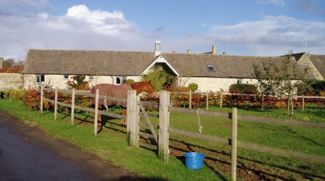 Peaches Farm Peaches Farm comprises a number of buildings which have been converted into separate dwellings, including this barn conversion. The horse belongs to a stable out of sight to the left.