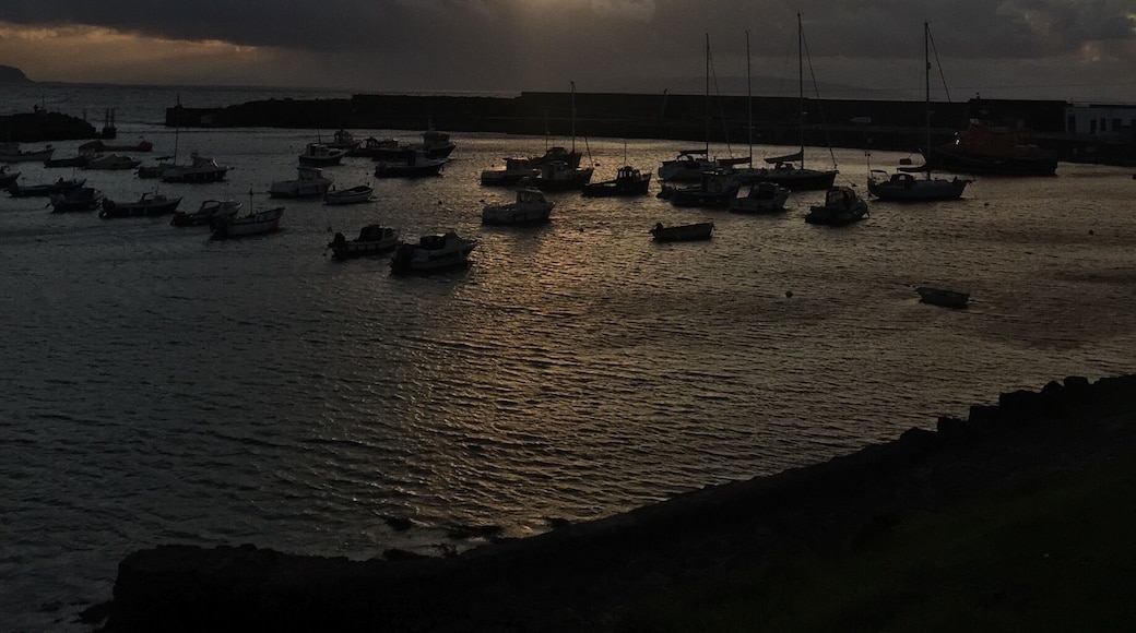 Called into Portrush for a meal & caught this on my iPhone. Lovely view and great food at the Neptune & Prawn!