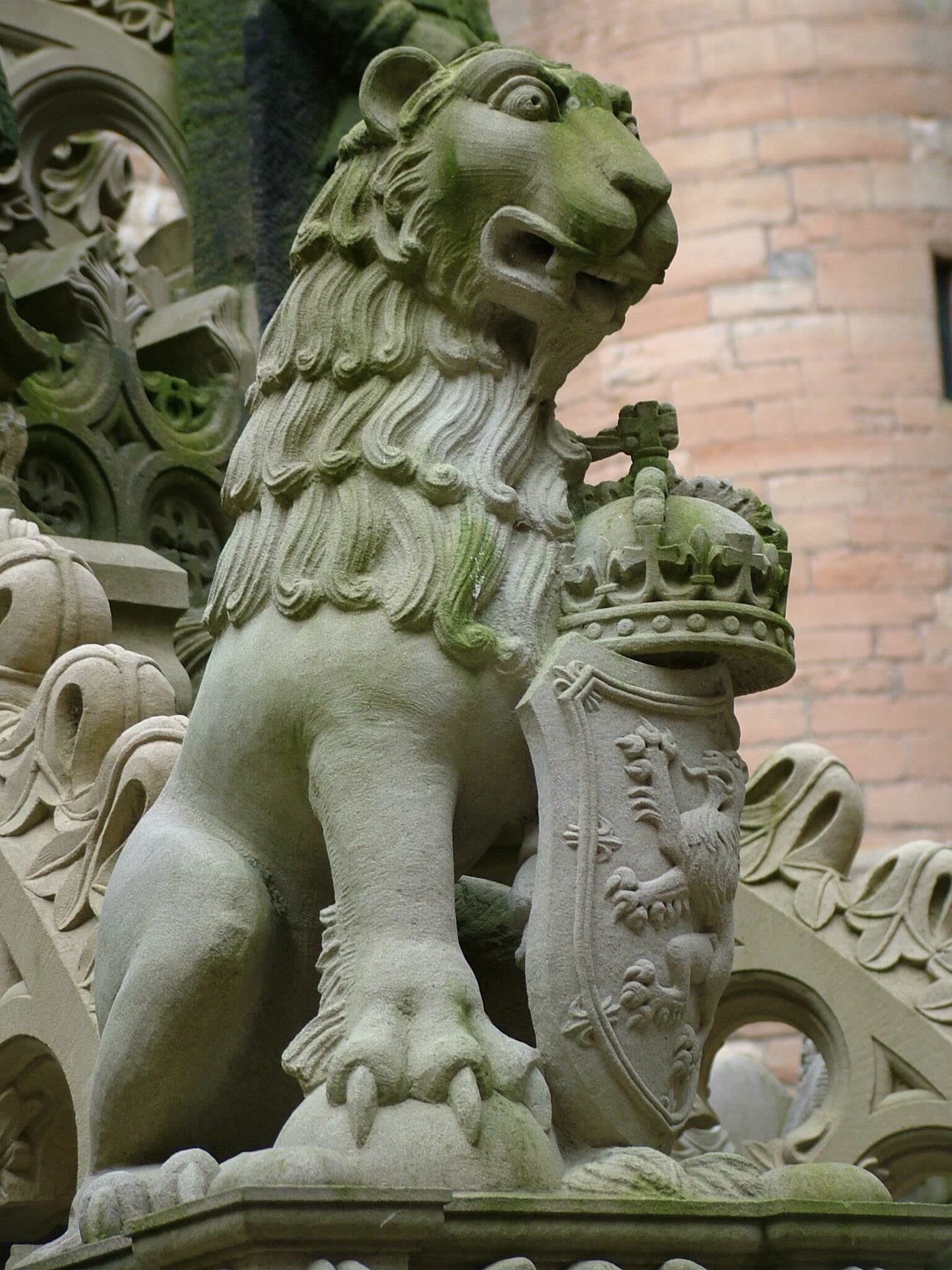 Lion detail on the fountain in the courtyard of Linlithgow Palace.