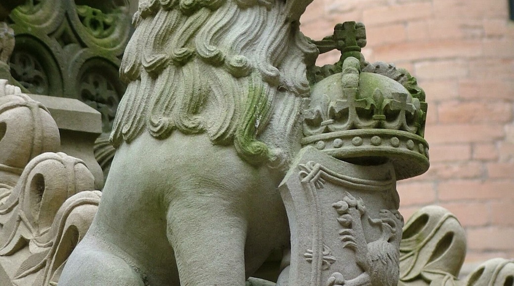 Lion detail on the fountain in the courtyard of Linlithgow Palace.