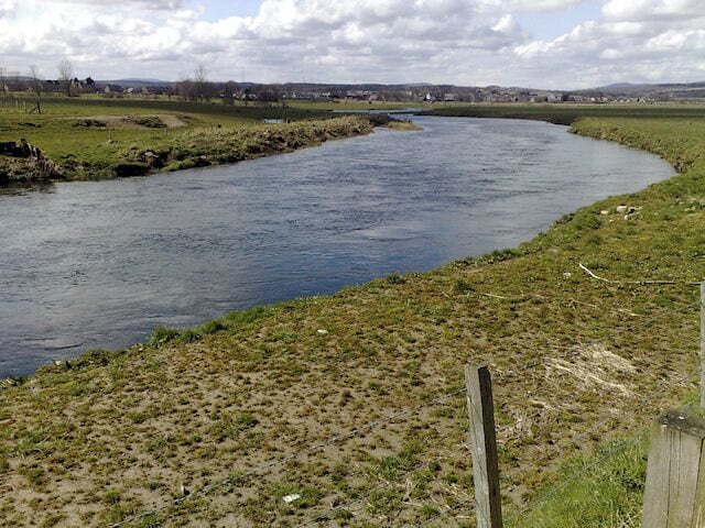 River Don looking towards Kintore