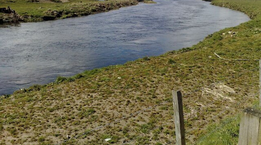 River Don looking towards Kintore