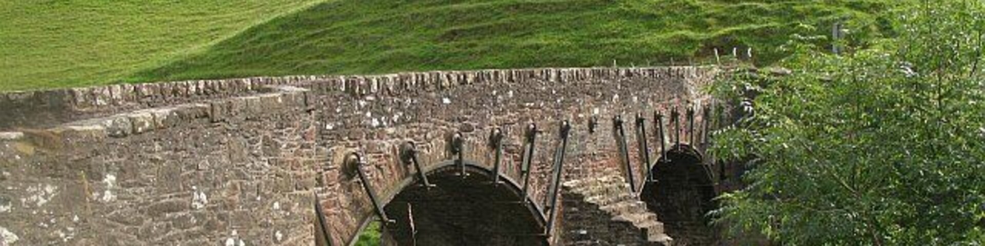 Kinbuck Bridge An old single track bridge over the River Allan.