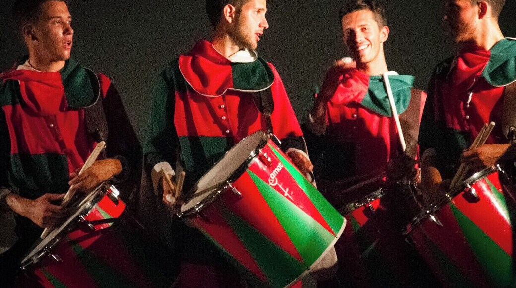 The Medieval Festival of Monteriggioni. Here we are in the 24th year of what has become one of the most popular events on the Tuscan scene, which this year will allow you to savour the atmosphere of the “Delle Armi e degli Amori”. Info at: http://www.monteriggionimedievale.com/en/