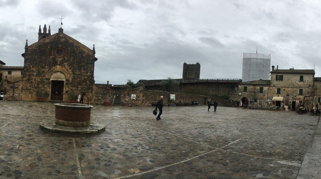 The main square of the fortress of Monteriggioni