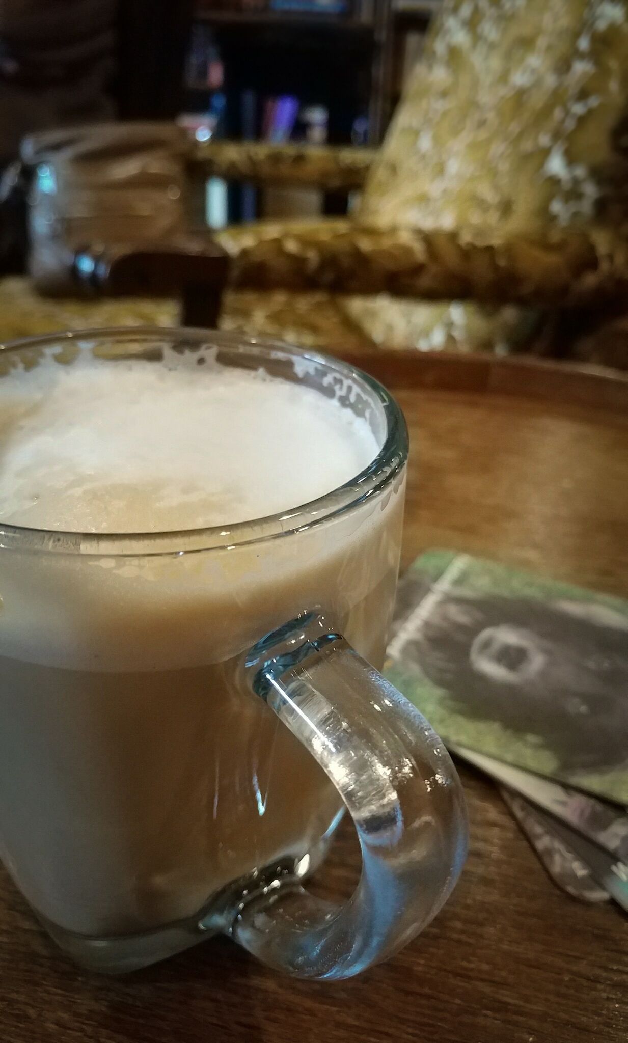 Great atmosphere and coffee.  Nic's is an ideal place to stop take a pic and have a coffee when your exploring Chemainus.