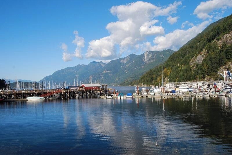 Postcard perfect. This bay is a car drive away from Vancouver city. Great gateway for lunch.