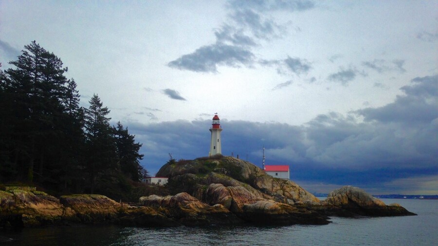 The the lighthouse enthusiasts