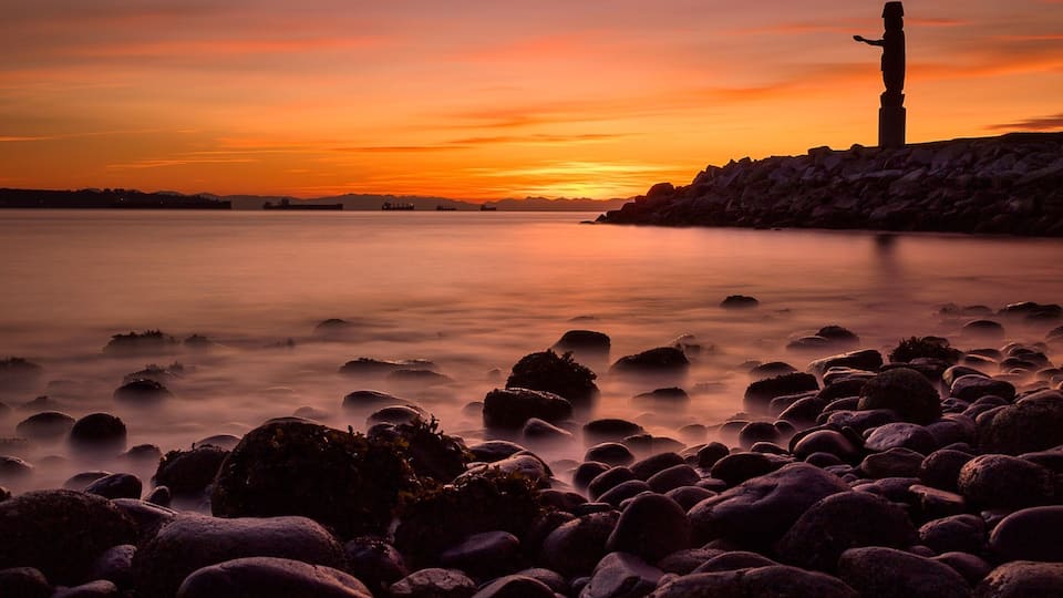 After my original location was closed for a police incident, I quickly found this spot. What an amazing sunset. I’d love the spot to Crete because I just picked up a camera a year ago and have been obsessed with it. I have so much to learn and I want to travel the world.
#BvSCrete