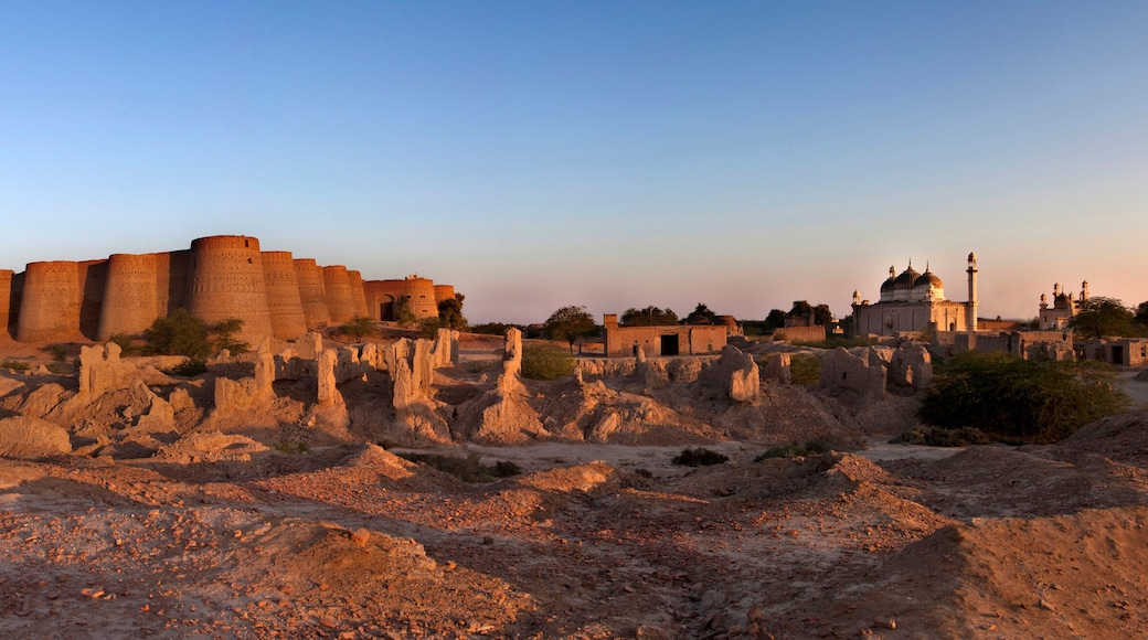 derawar fort and abbasi masjid with royal graveyard in rohi desert of cholistan ,bahawalpur, punjab , pakistan