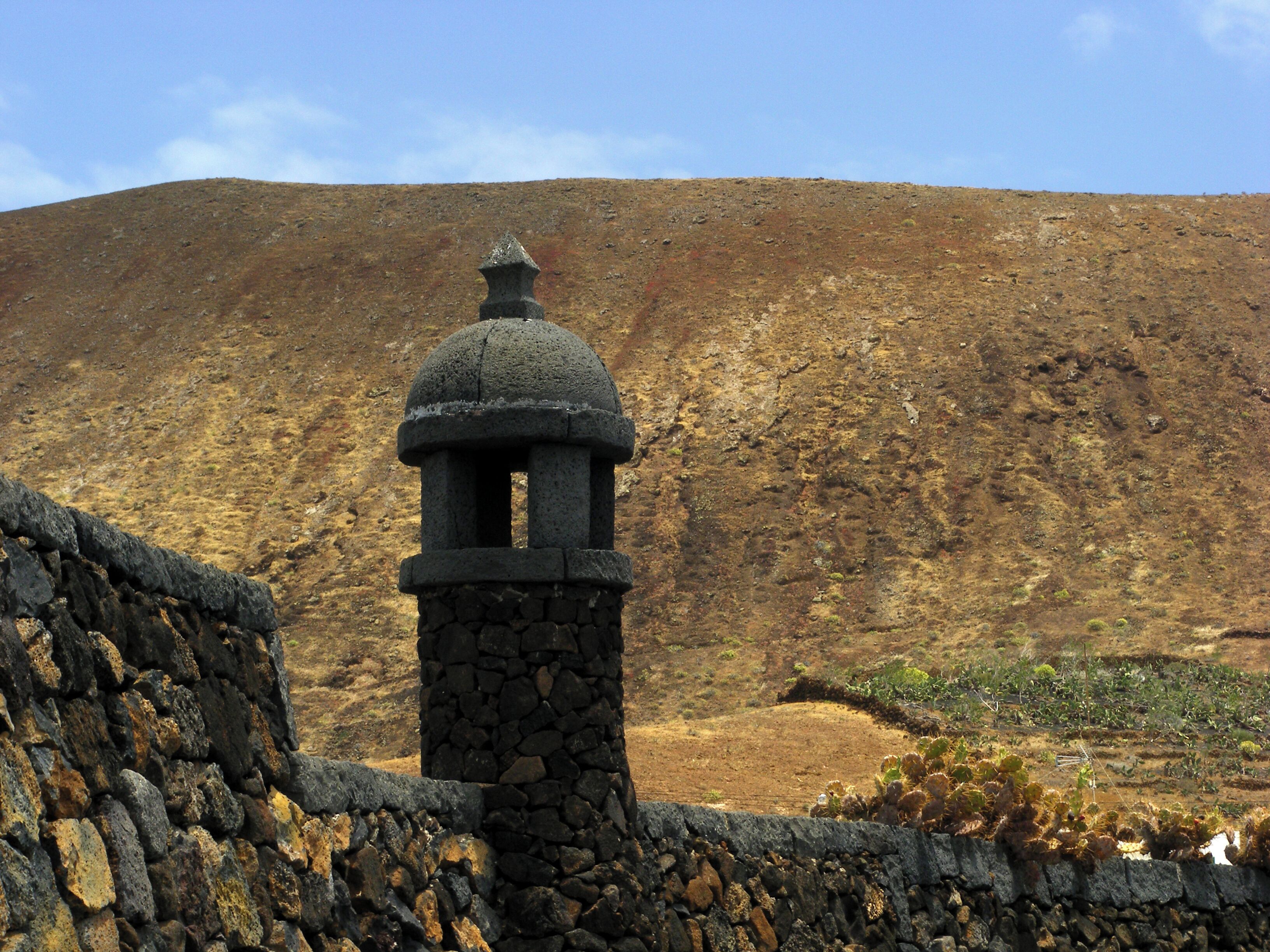 Lanzarote May 2010 - wall detail at Jardin de cactus