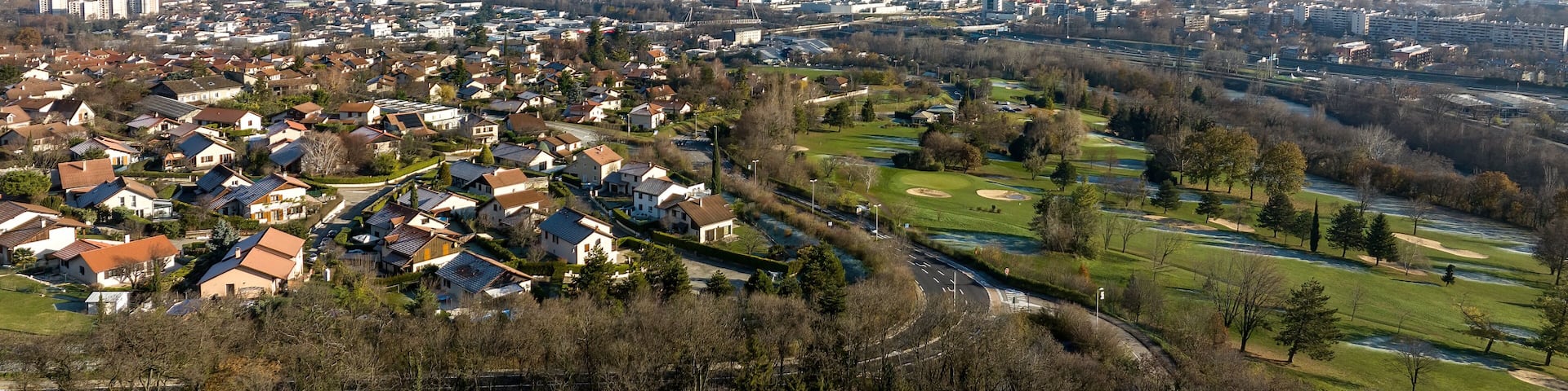 Vue aérienne de Grenoble depuis les hauteurs de Seyssins