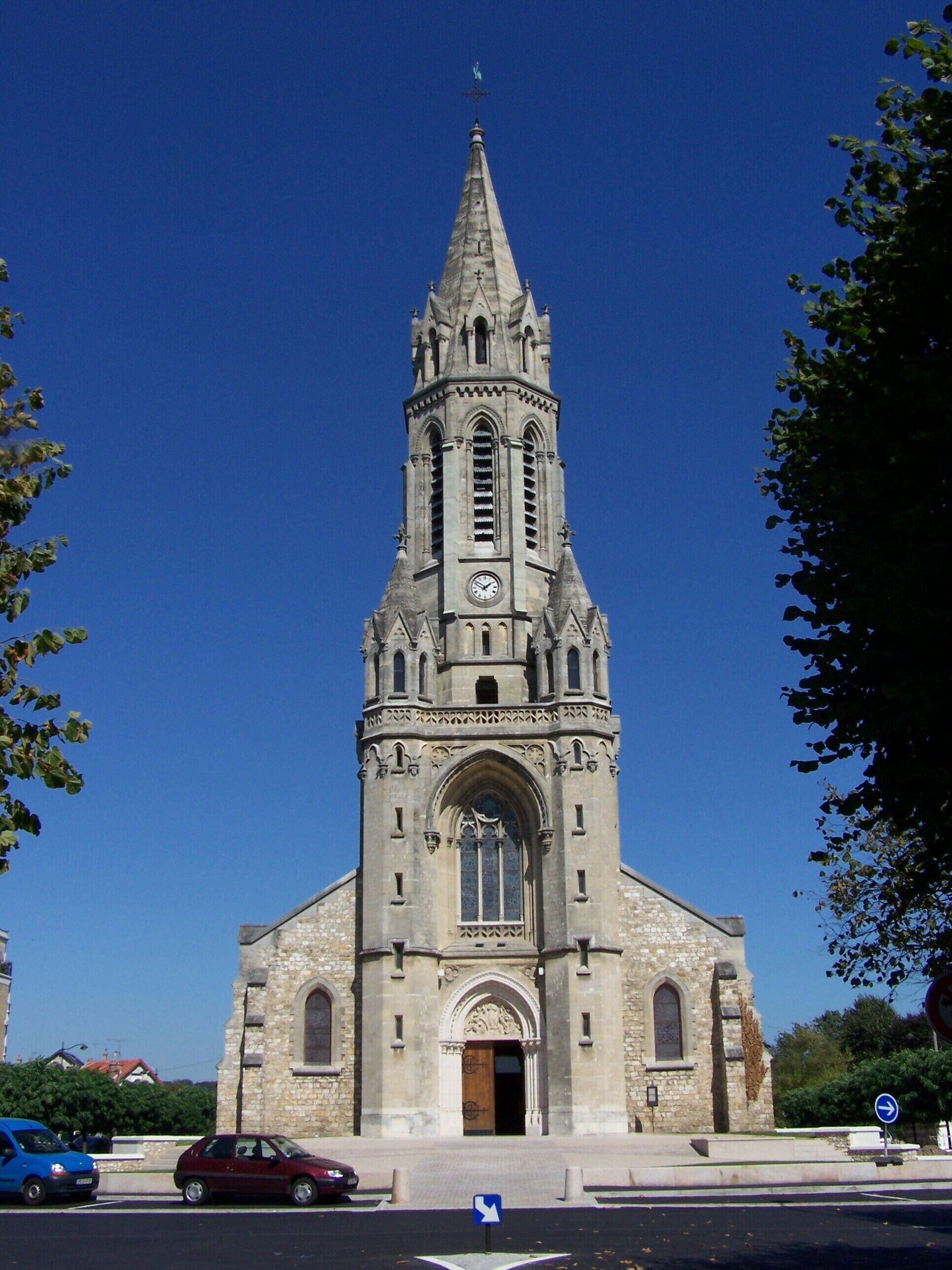 Église Saint-Antoine-de-Padoue au Chesnay (Yvelines, France)