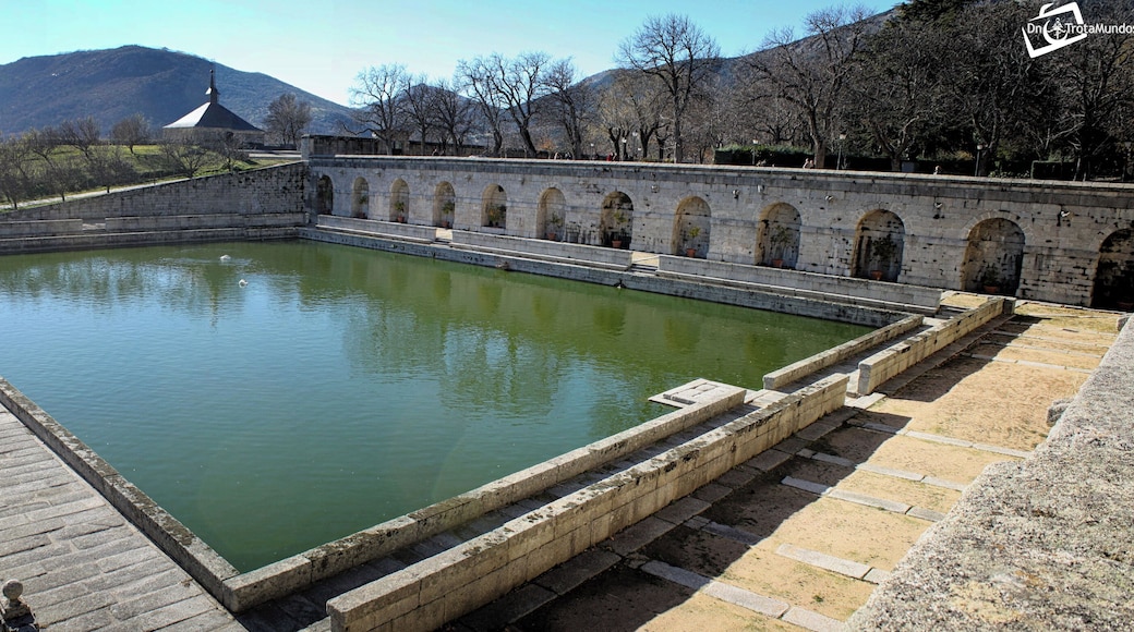 El estanque de El Escorial