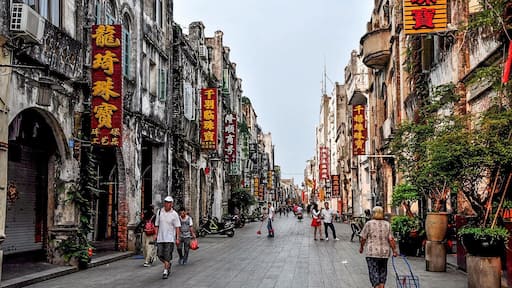 #Beihai Old Street, if you are here, you may also fall in love with it.
爱上北海老街
https://twitter.com/Beautifulgx
