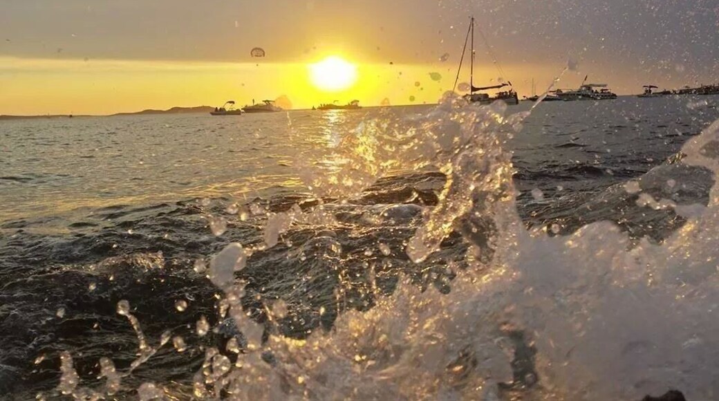 Sunset by the unique cafe del mar in Ibiza
#waterlust