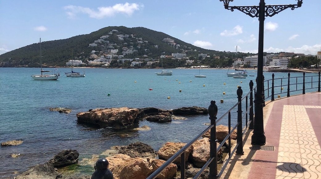 Beautiful views and great ice cream, the walk along the promenade takes you past bars and beaches and beautiful scenery