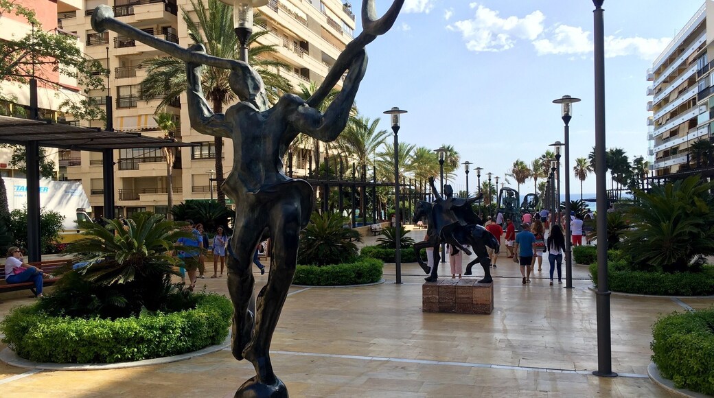Salvador Dali sculptures at Avenida del Mar