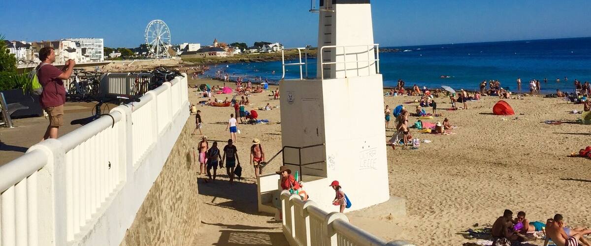 The beach at the far end of Le Presqu’Ile de Quiberon . Packed and buzzing on a hot day.