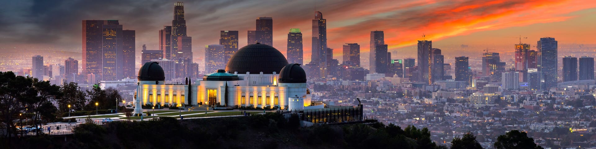 Los Angeles skyline at dusk