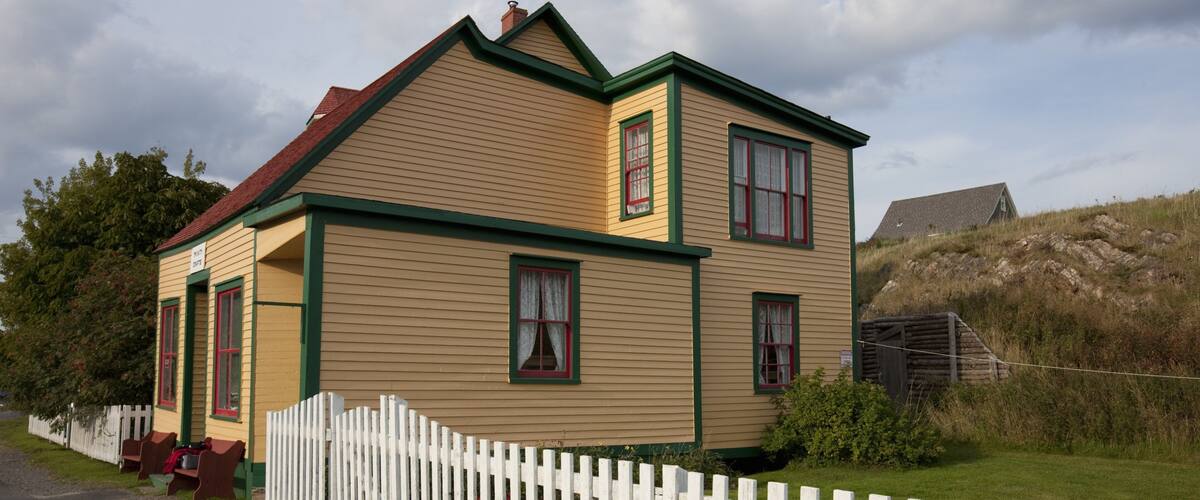 森特维尔-韦勒姆-特丽妮蒂