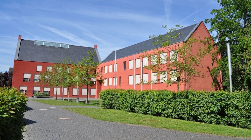 Ober-Eschbach, Grundschule im Eschbachtal