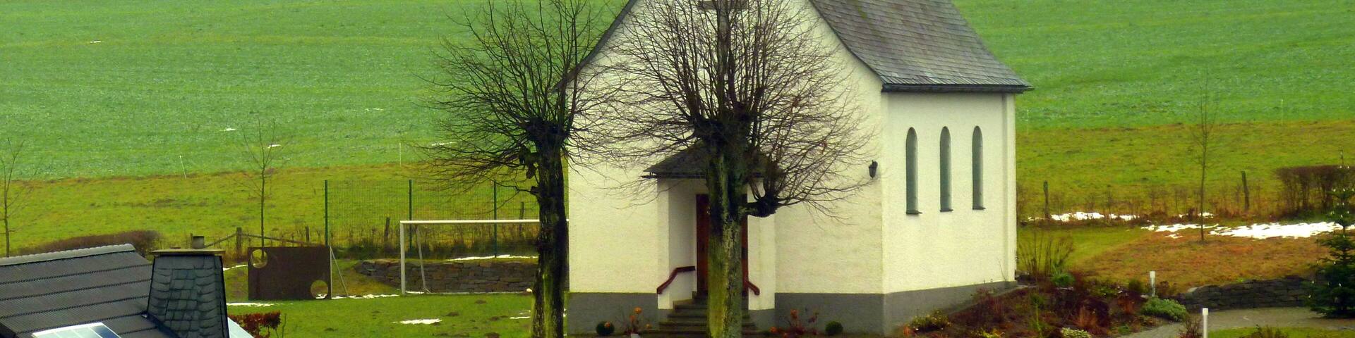 Die kath. Dorfkapelle in Oberrahrbach wurde Anfang der 50er Jahre errichtet