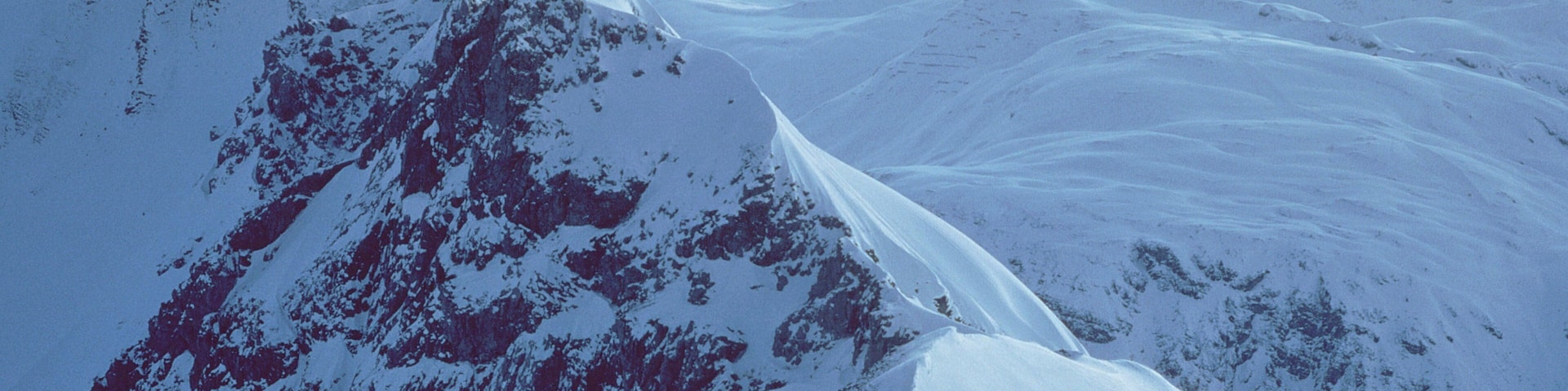 Lech am Arlberg showing snow, landscape views and mountains