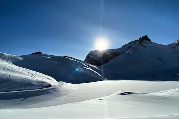 New Year Ski trip to the Arlberg
@lechzuers
@stantonamarlberg
#powder #snow #ski #arlberg