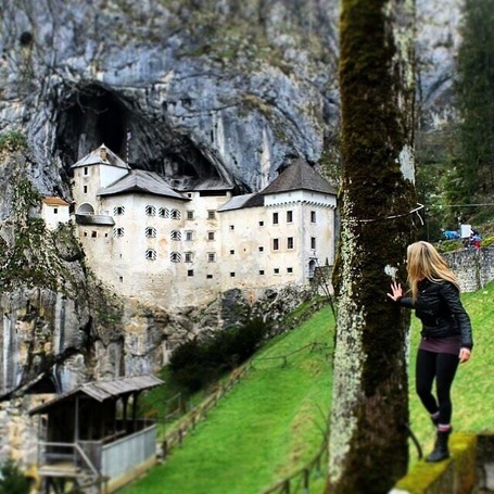 Predjama Castle shouldn't be missed on a trip to Slovenia. Just an hour bus ride from Ljubljana, this beautiful place is definitely worth the trip. #predjama #slovenia