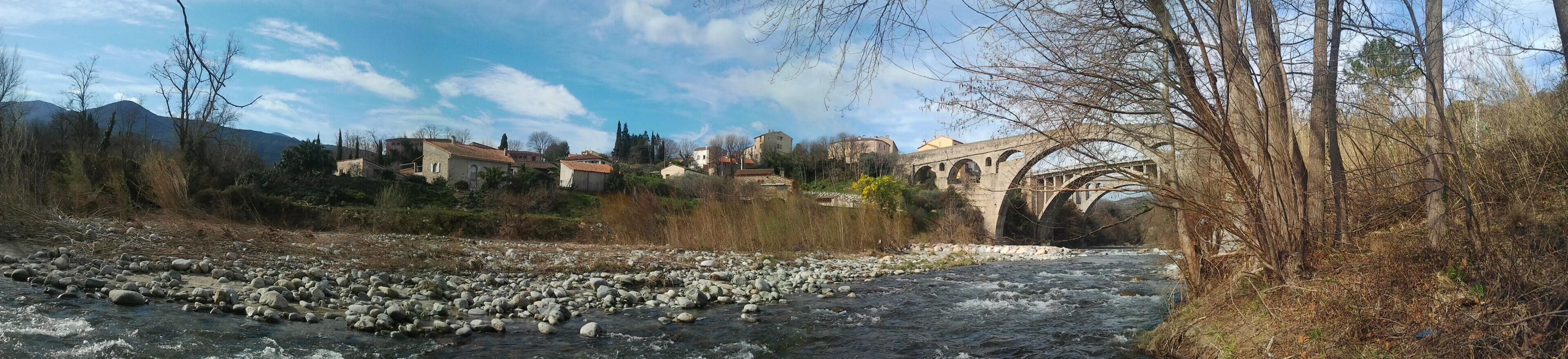 Les berges du Tech et les trois ponts de Céret