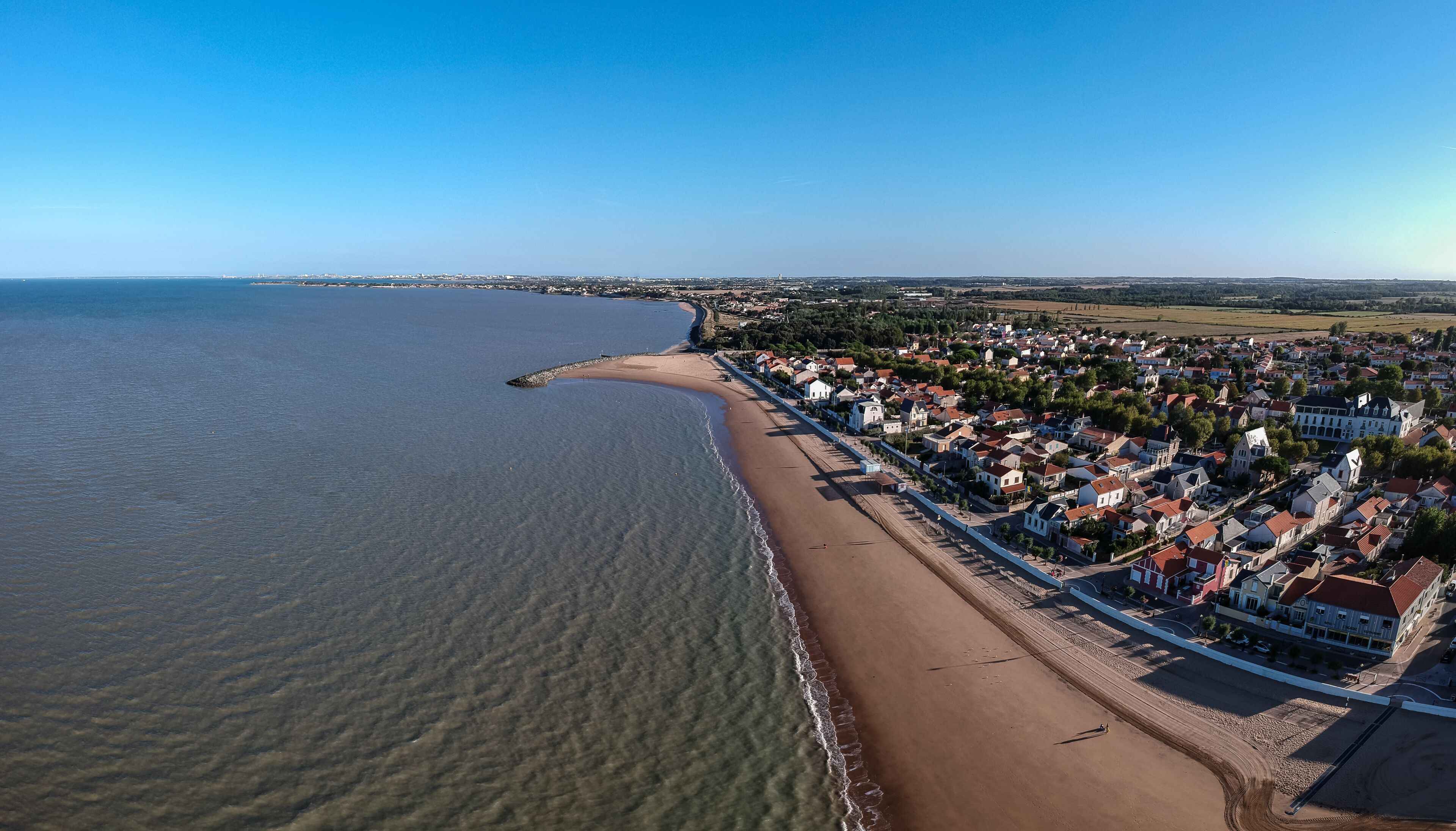 Chatelaillon Plage (Charente Maritime, France) - Vue aérienne de la plage
