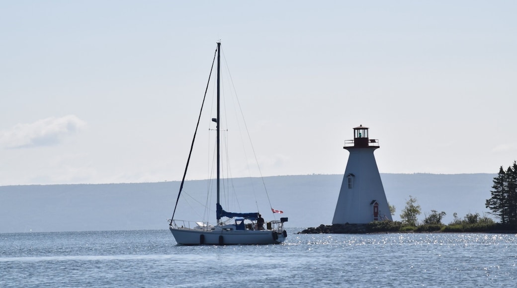 Kids ton Lighthouse at Baddeck