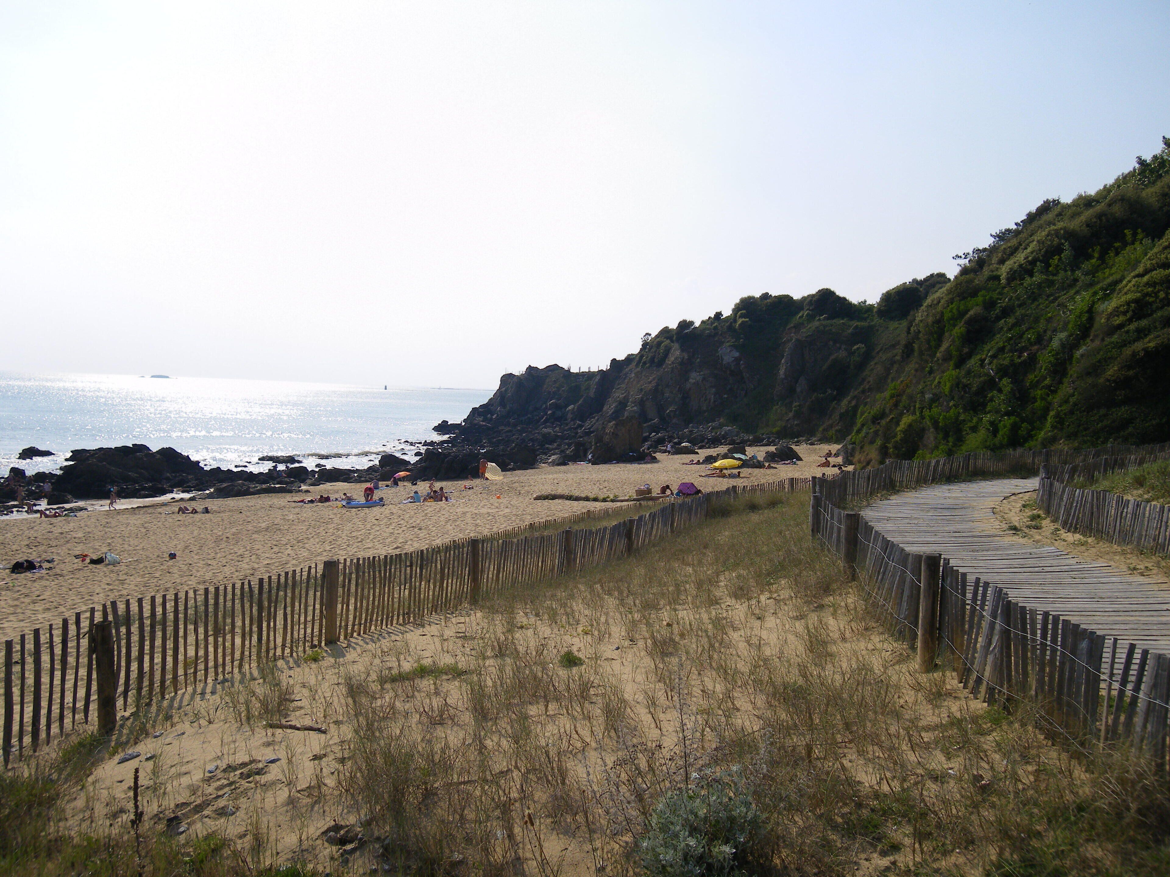 plage des jaunais a st marc sur mer