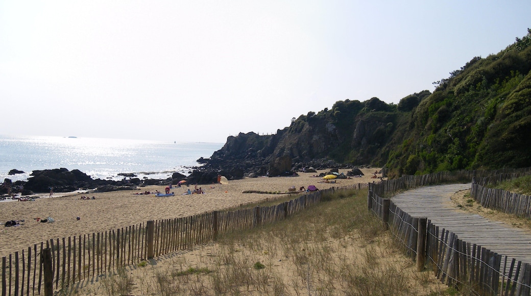 plage des jaunais a st marc sur mer